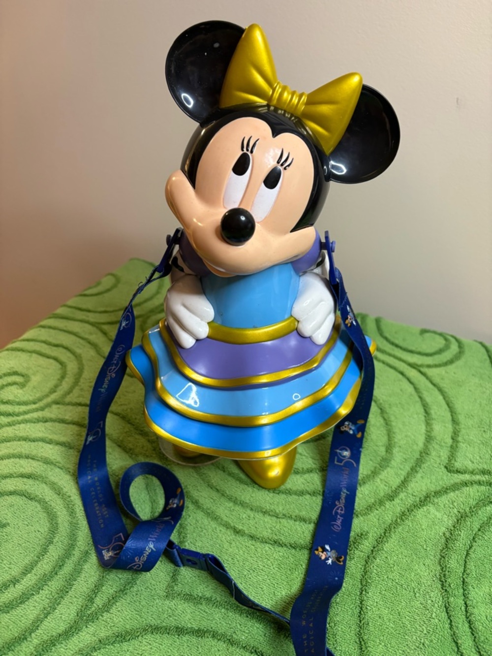 Walt Disney World 50th Anniversary Minnie Mouse Sipper Cup,